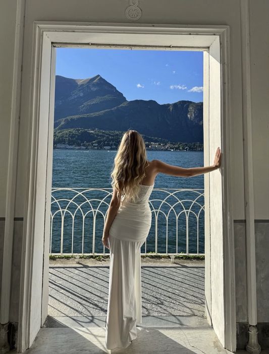 Рокля модел на babyboo и в бяло