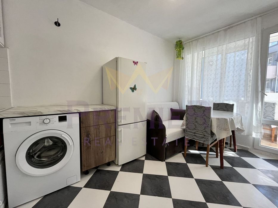 Дава се под наем Двустаен апартамент в Варна, Колхозен пазар - 50 кв.м за 400 € - Снимка #1