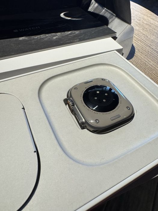 Apple Watch Ultra GPS + Cellular • 49mm Titanium • Midnight Band