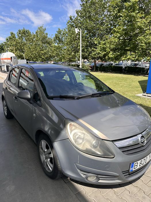 Opel corsa 1.3 d eco flex - consum drum lung 3.5-4% . Proprietar acte la zi - optiuni diverse - se vinde cat mai repede posibil