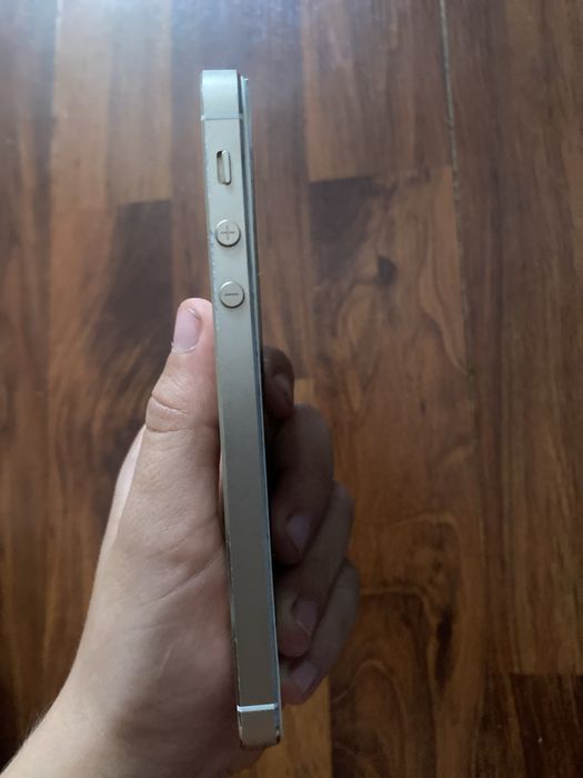 iphone 5s в хорошем состоянии