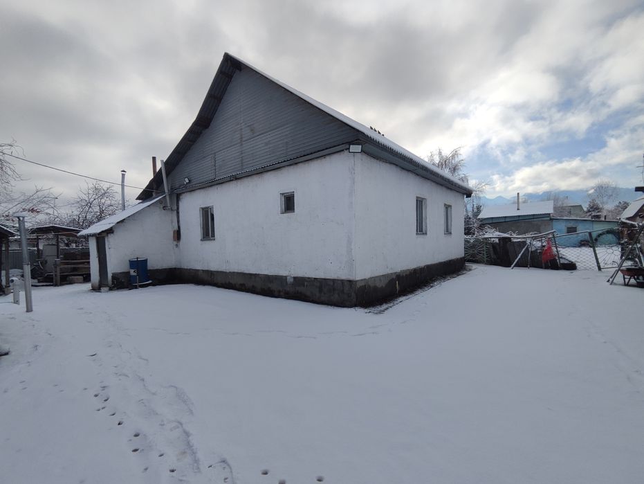 Продам большой дом.