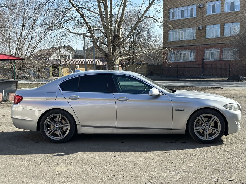 Продам BMW F10 520i