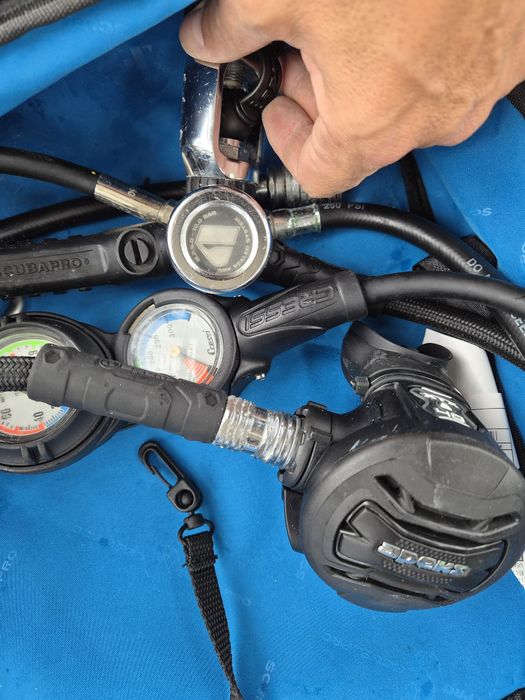 Detentor apex treapta 1 si 2 ,manometru,profundimetru,furtun bcd sau costum uscat