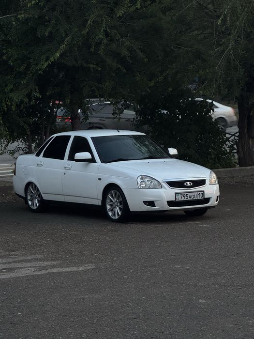 Продам приору 2015 год срочно