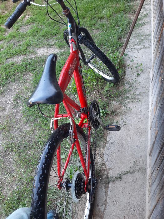 Vand bicicleta si scaun autopt copii și bicicleta