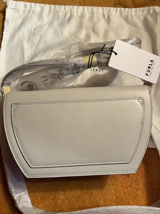 Оригинална кожена чанта Furla Sfera Mini