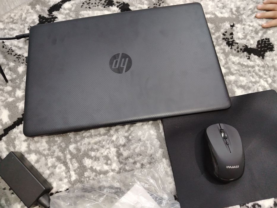 Noutbook HP sotiladi