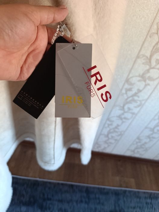 Продам женскую шубу