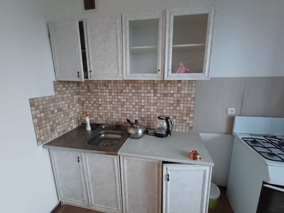 Продам кухонный гарнитур 1.6м