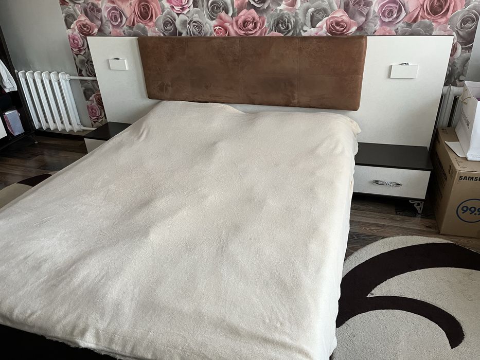 Продам спальный гарнитур