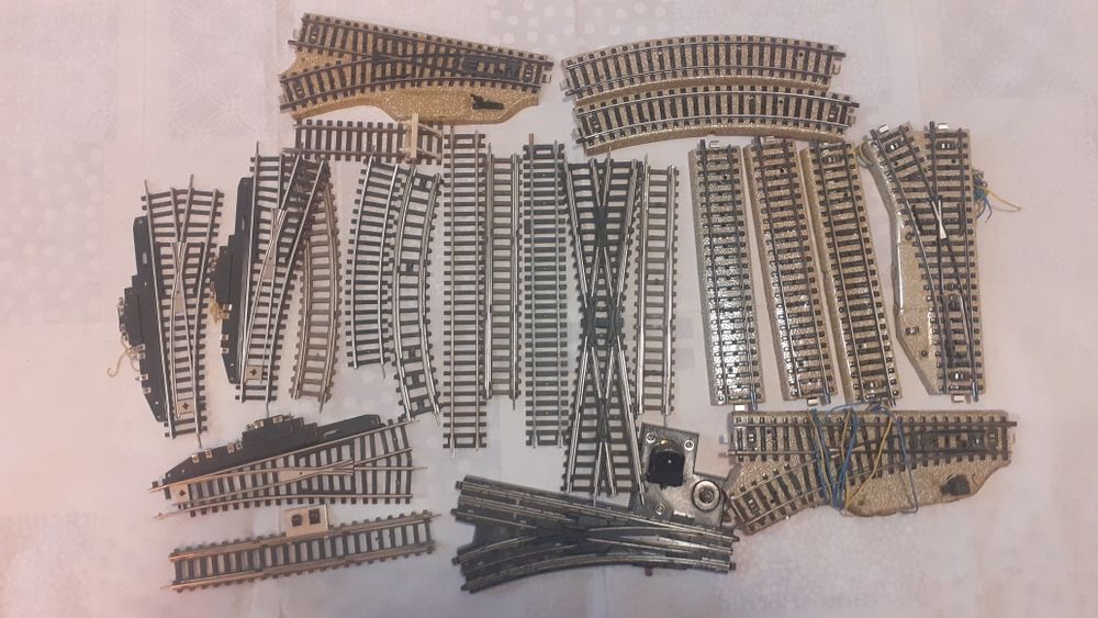 Sine linii macaze intersecții trenulet electric scara HO