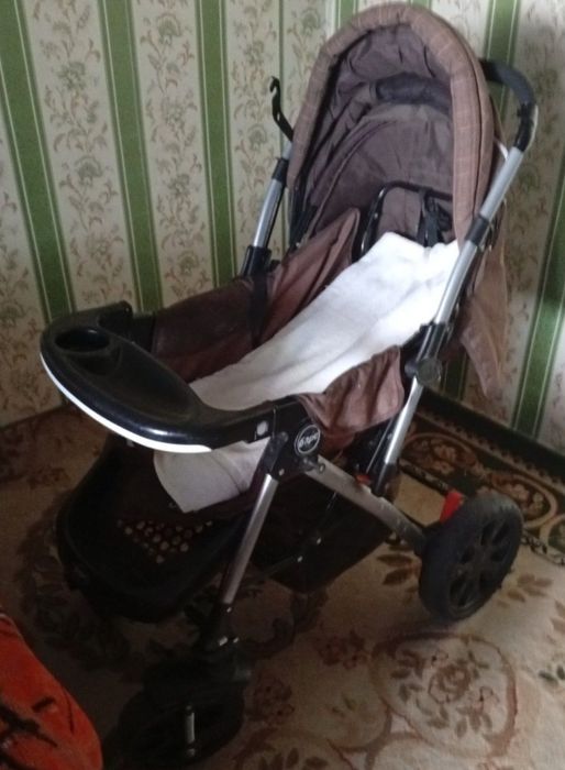 Детская коляска в отличном состоянии