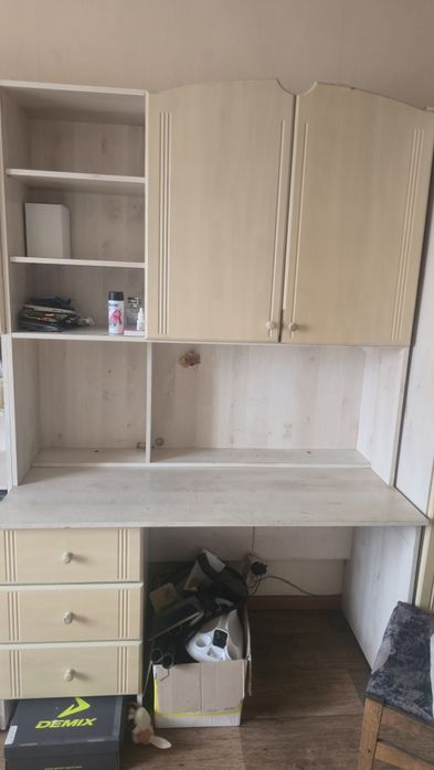 Продам стенку 30000