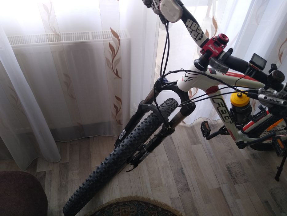 Félt 29 cu acte mărime m preț fix.fix.fix