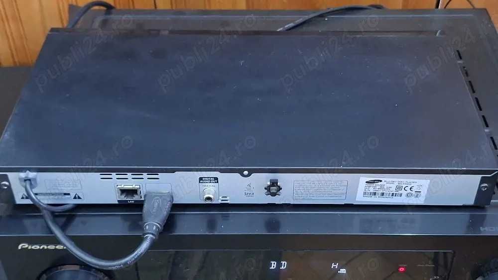 Blu-ray player Samsung BD-E5300 cu telecomandă + DVD Philips DVP2800