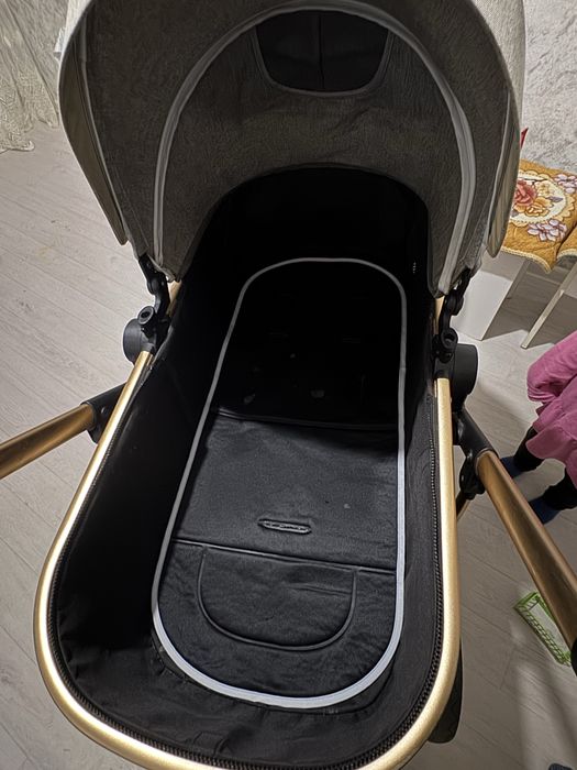 Продам коляску 15тыс