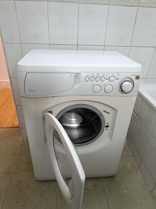 Продам стиральную машину