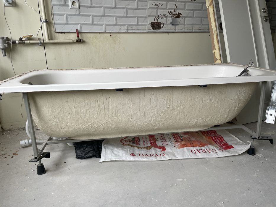 Батареи для обогрева и ванна