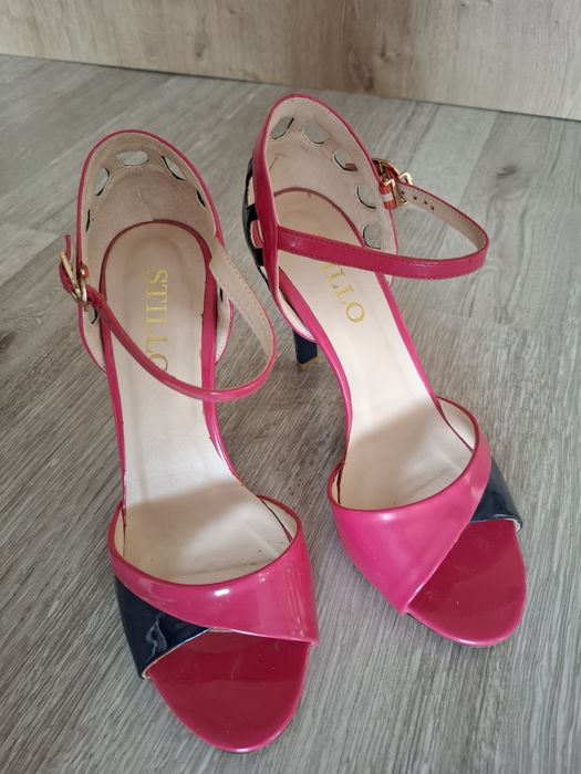 Обувки на ток с каишка, 37 номер