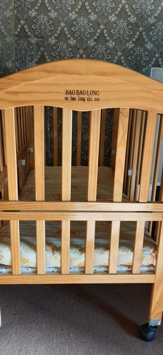 продам детскую кроватку