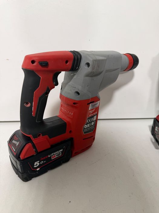 Pachet Milwaukee M18 BLHX + M18 BLPDRC + 2 acumulatori 5Ah + incarcator