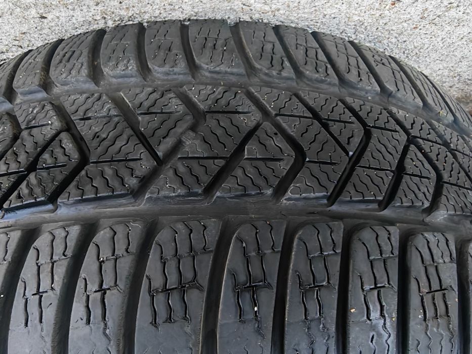 225 50 17 зимни гуми 225/50R17