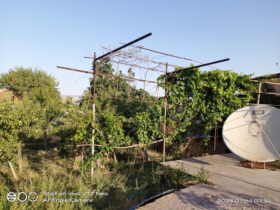 Дом продаётся 12 соттык ЖД Вокзалда