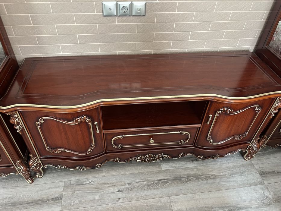 шкаф-витрина •Гарнитур для зала