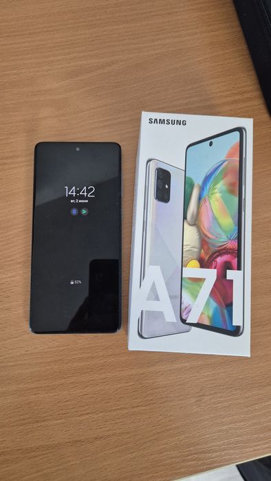 Samsung A71 128gb и Samsung A52 256gb