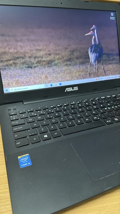 Vând urgent Laptop Asus R557L  funcțonal