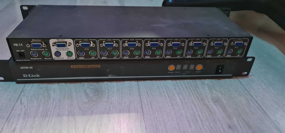 KVM свитчи 2 штуки