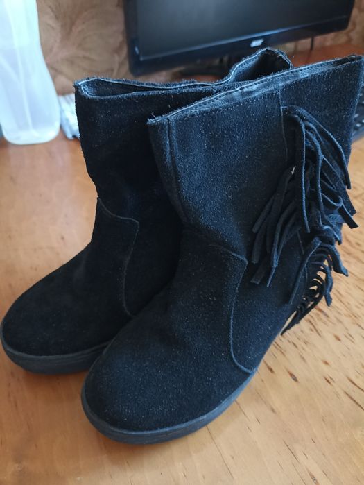 Отдам даром ботинки
