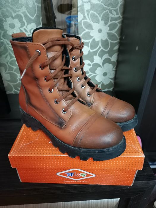 Продаю  детские кожаные сапоги35 р