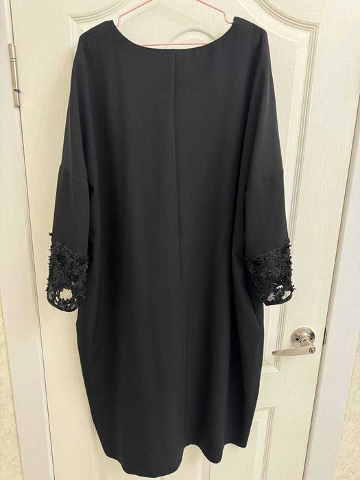 Новые фирменные платья, размер 60/64