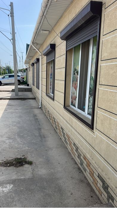 Участок со зданием