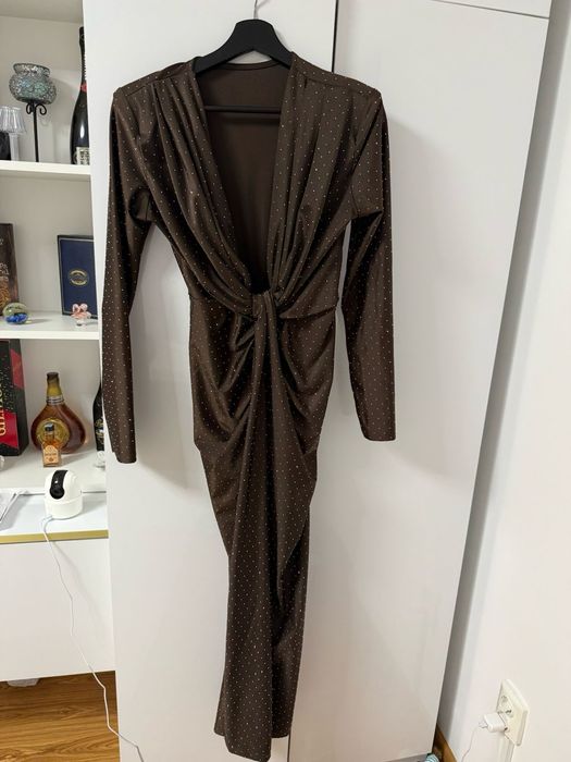 Rochie maro cu pietricele