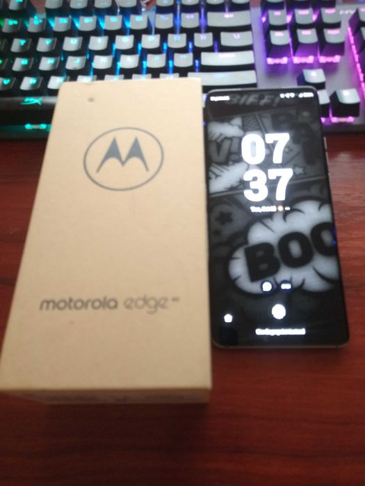 Vand Motorola Edge 40 16 gb ram 256 gb