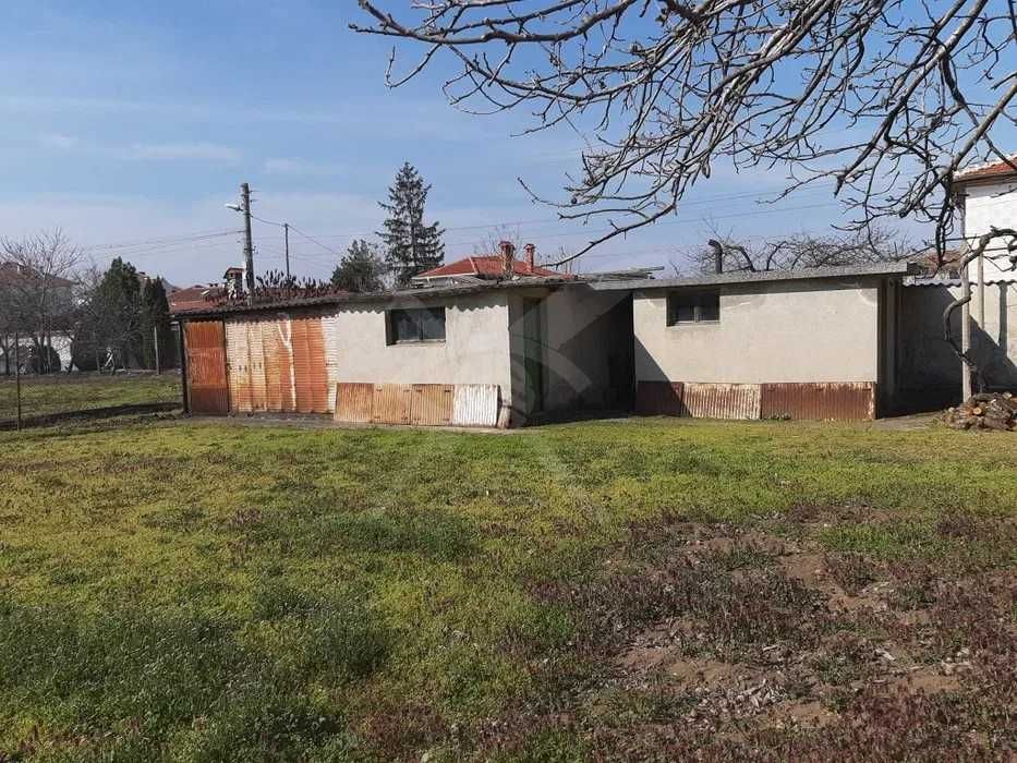 1дка двор! Къща в Чешнигирово! 69531