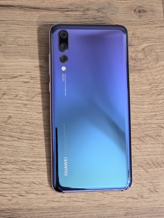 Телефон Huawei p20pro
