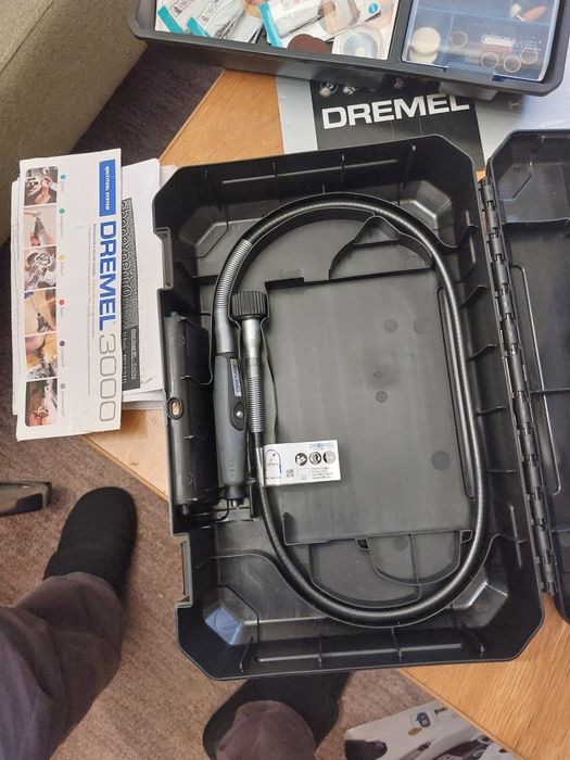 Se vinde unealtă multifuncțională  de înaltă precizie  DREMEL 3000