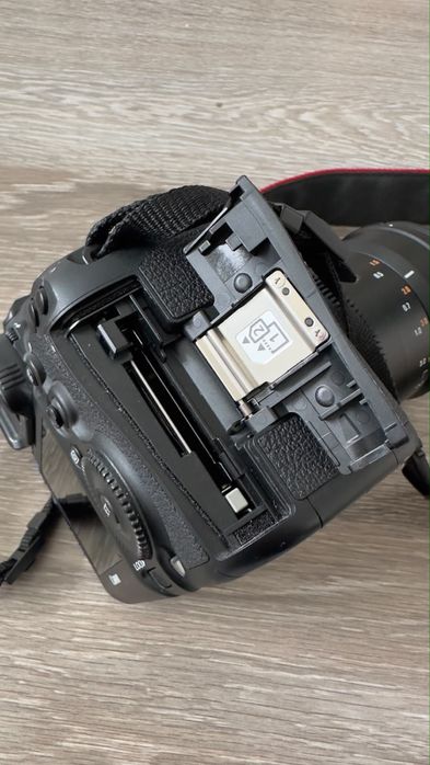 Продам цифровой фотоаппарат
