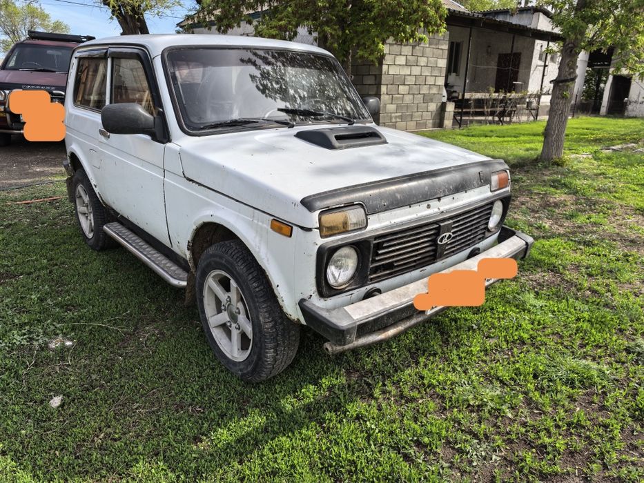 Нива 2121 в хорошем состояний
