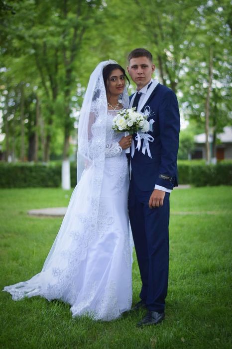 Vând rochiță de mireasă!!!