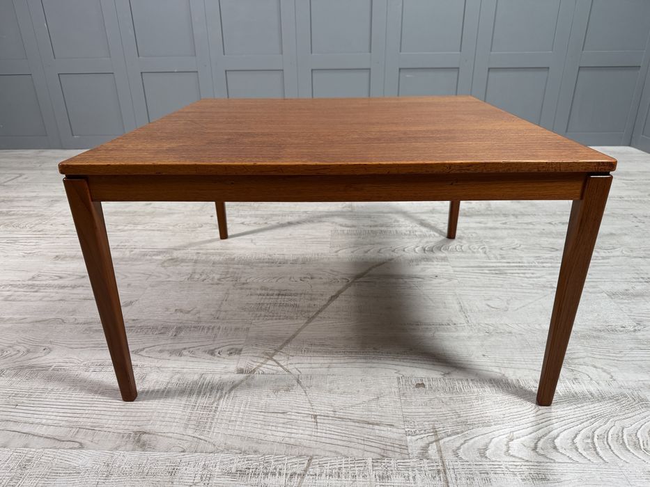 Винтидж скандинавска холна маса К060