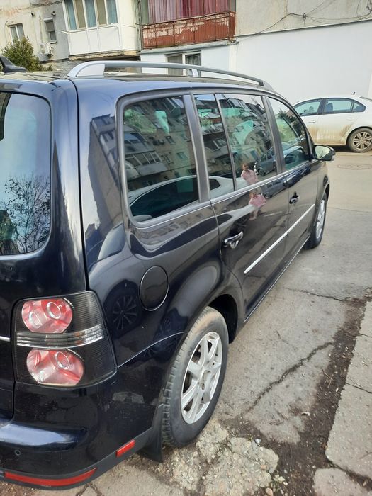 VOLKSWAGEN Touran 2007 — imagine 4