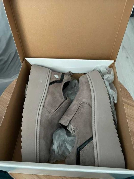 pantofi sport din piele