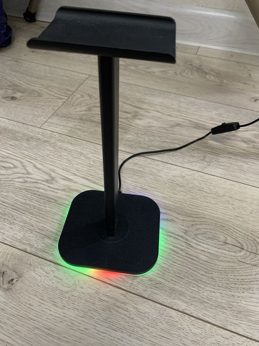 Подставка для наушника