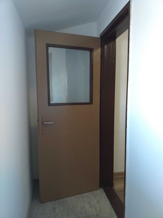 Продавам Таван-Хоби