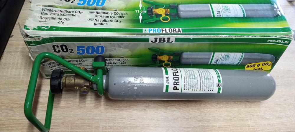 Продавам Co2 бутилки за аквариум JCL 500g.